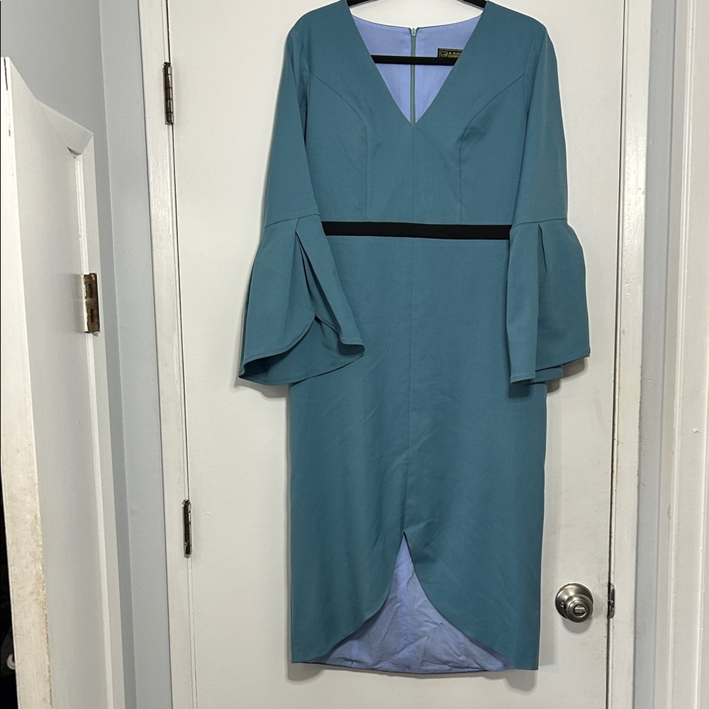 Elegant Teal Dress with Flared Bell Sleeves
